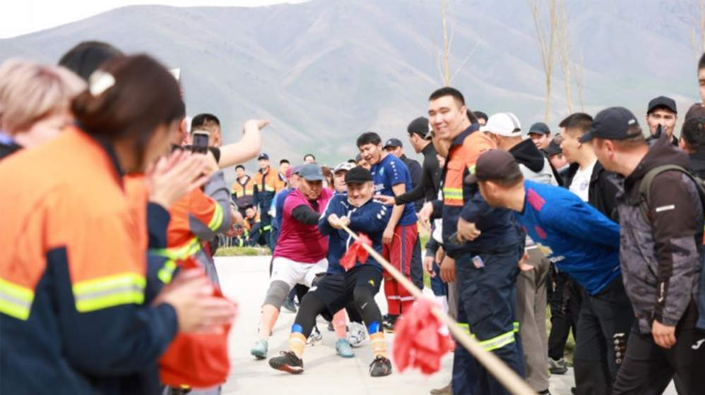 Altynken organise la Journée sportive du printemps pour les employés et les communautés au Kirghizistan