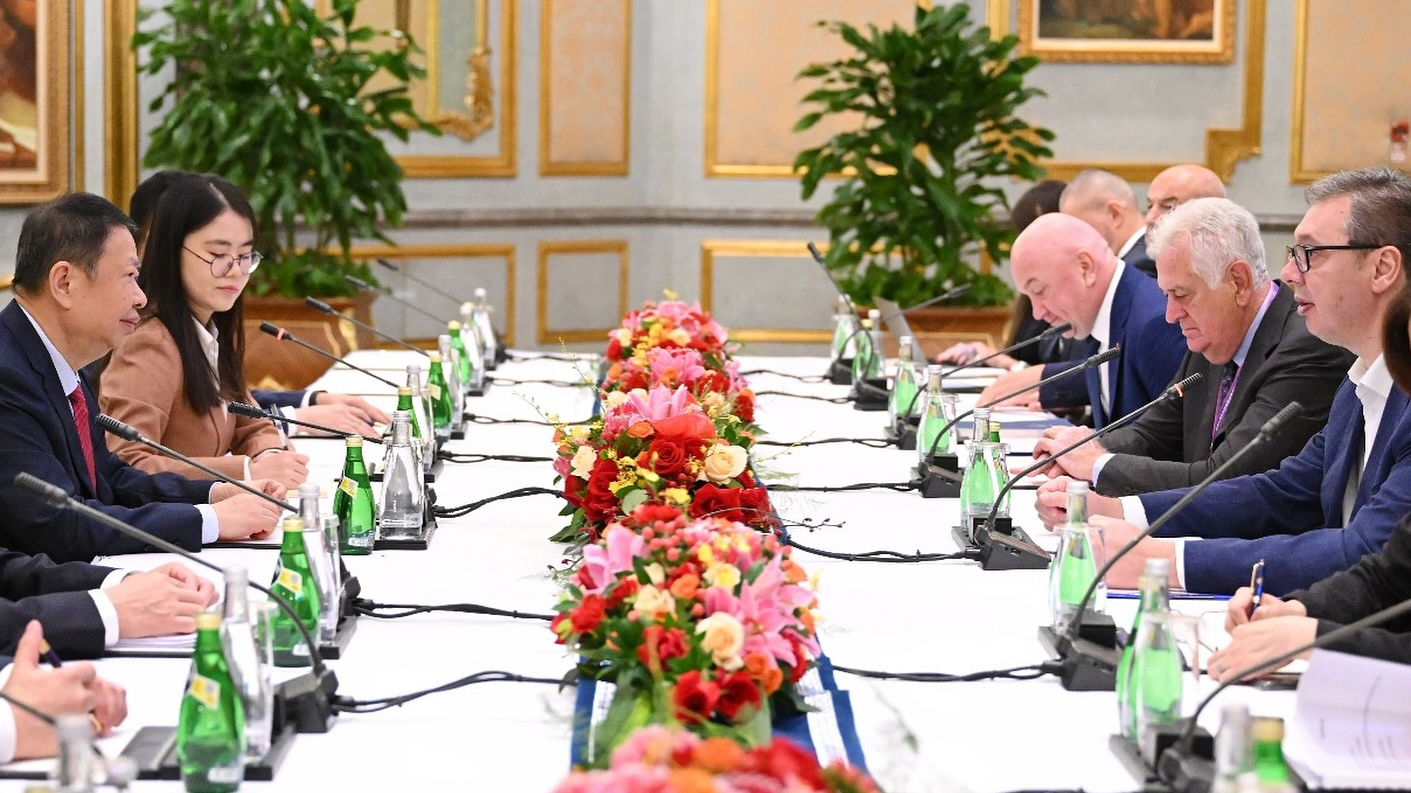 Le président de Zijin, Chen Jinghe, rencontre le président serbe Aleksandar Vučić à Pékin